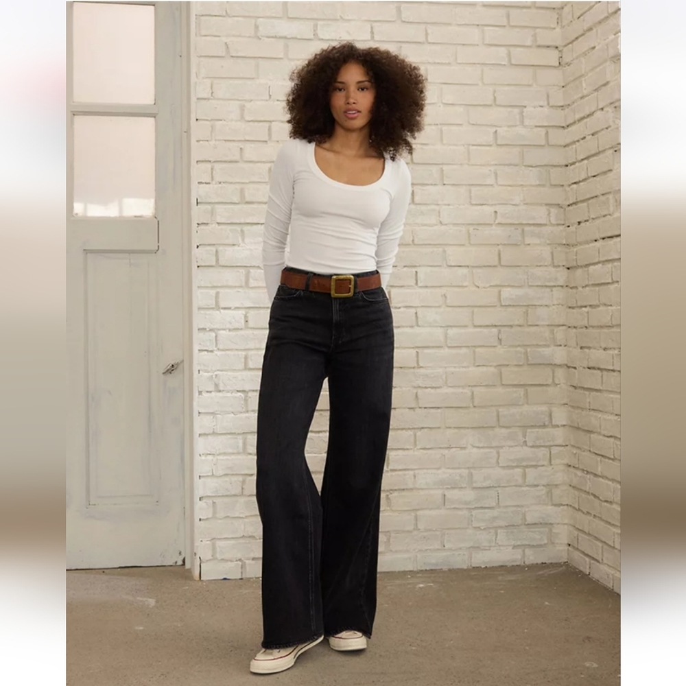 AE Dreamy Drape Stretch Curvy Super High-Waisted Baggy Wide-Leg Jean